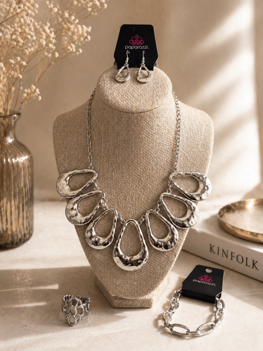 Paparazzi Silver Hammered Link Teardrop Necklace, Ring💍 Necklace and Bracelet